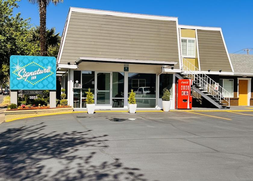 Oregon Eugene Facade