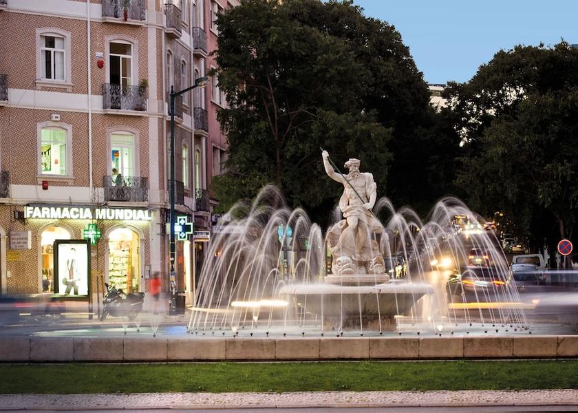  Lisbon Exterior Detail