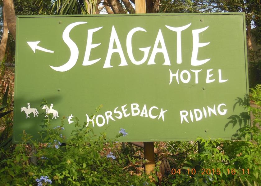  Vieques Entrance