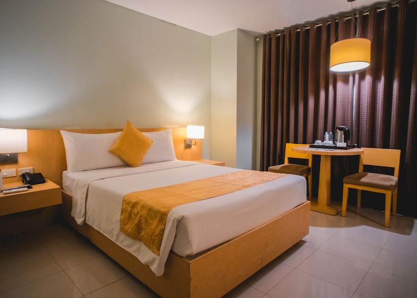  Manila Room
