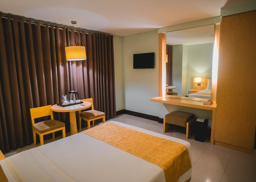  Manila Room