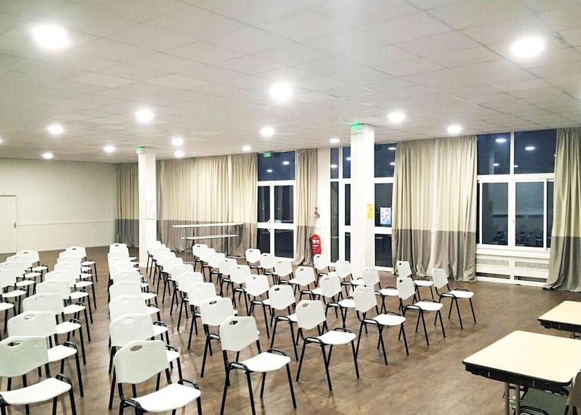 Provence - Alpes - Cote d'Azur Sainte-Tulle Meeting Room