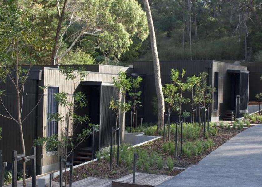 Victoria Hepburn Springs Garden