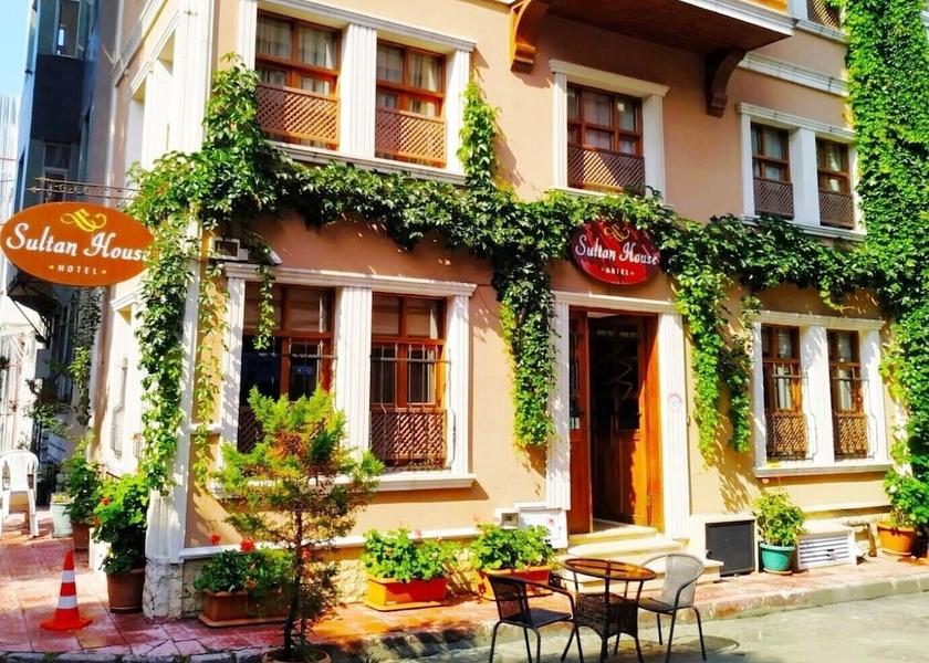  Istanbul Exterior Detail