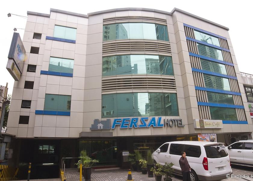  Makati Front of property