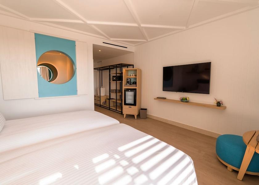  Agadir Room