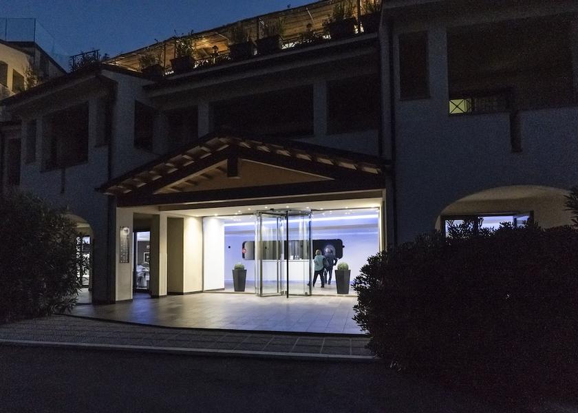Tuscany Monte Argentario Front of property - evening/night