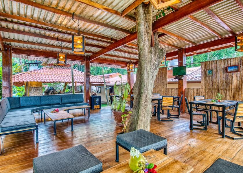 Limon Cahuita Restaurant