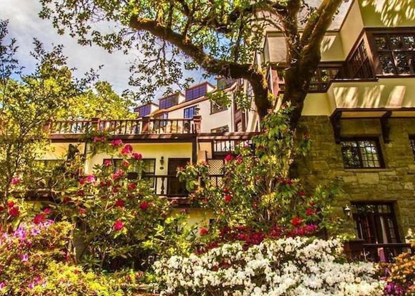 California Garberville Exterior Detail