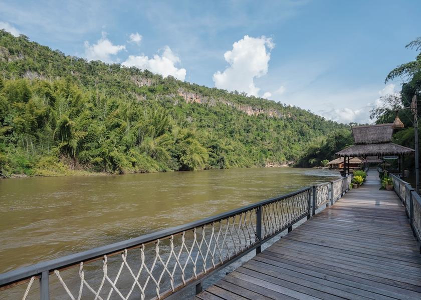 Kanchanaburi Province Sai Yok Property grounds