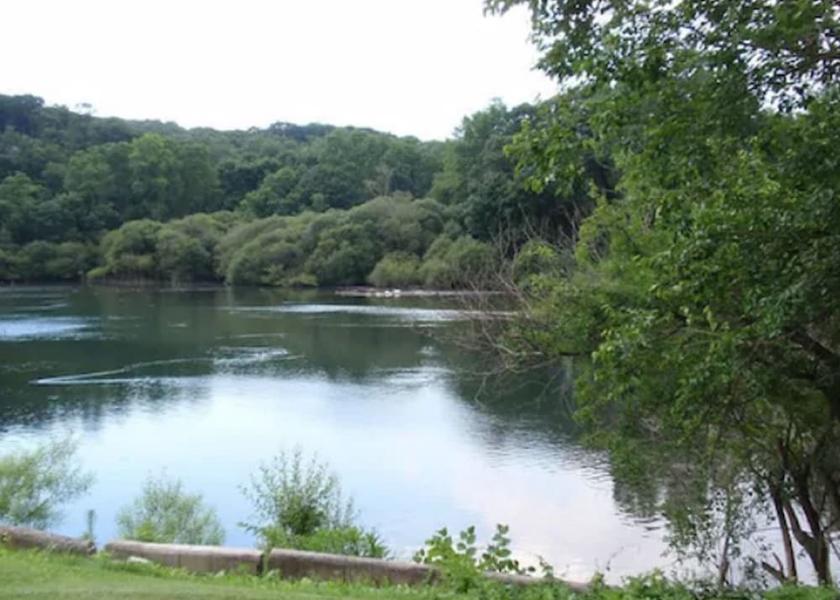 New York Centerport Lake