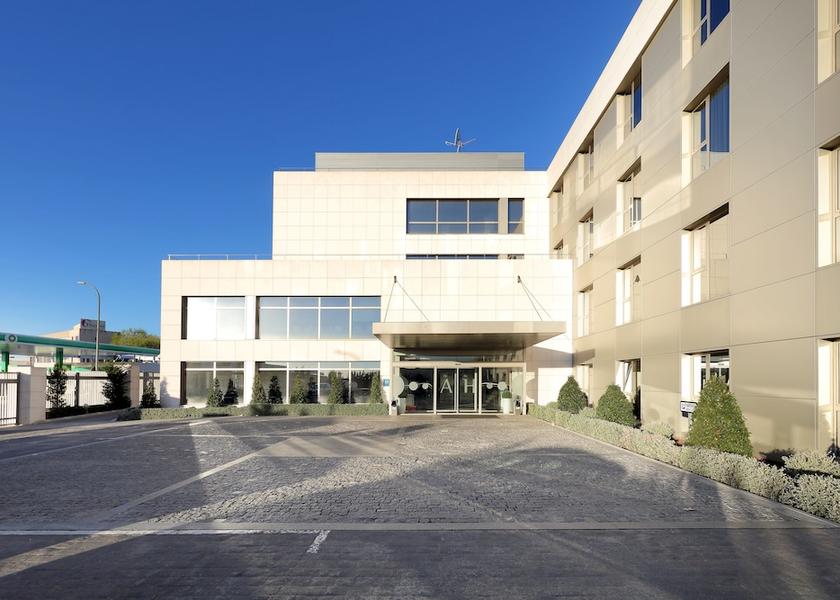 Community of Madrid Pinto Facade