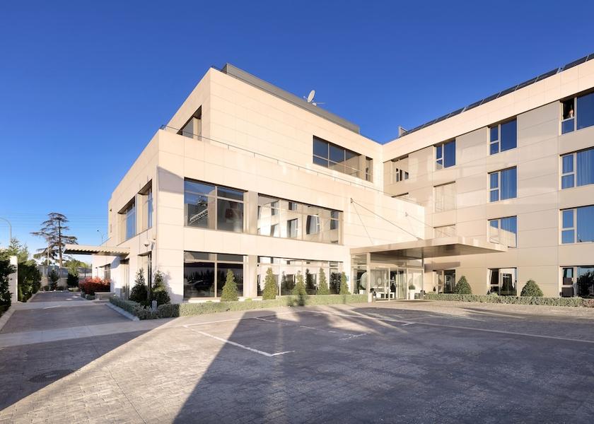 Community of Madrid Pinto Front of property