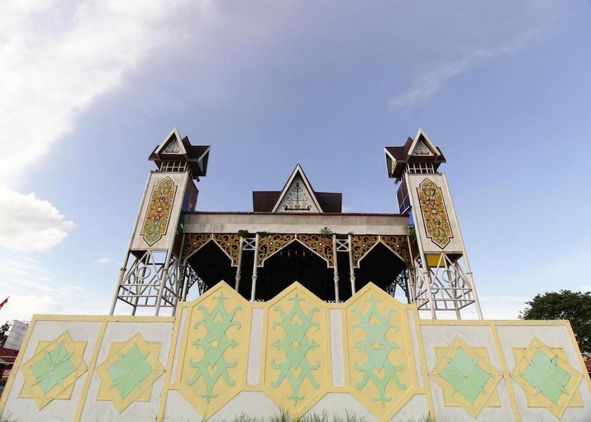  Palangkaraya Exterior Detail