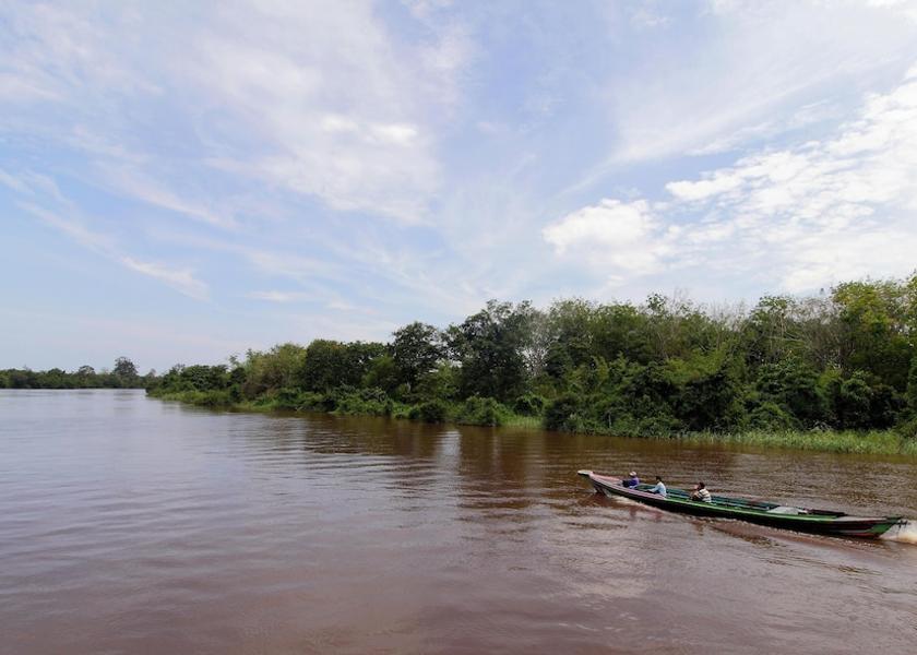  Palangkaraya Lake