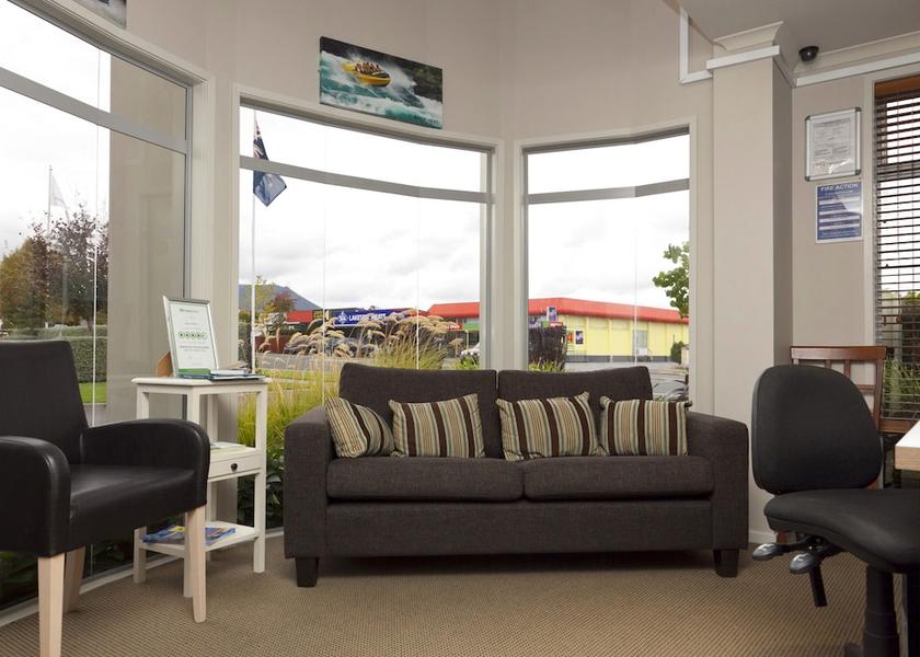 Waikato Taupō Lobby sitting area