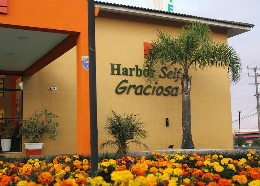 Paraná Quatro Barras Front of property
