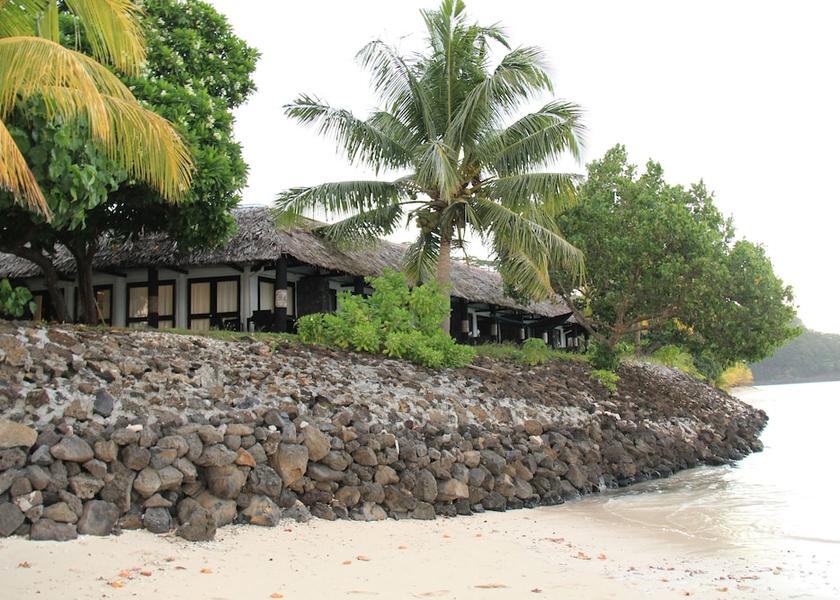  Manase Exterior Detail