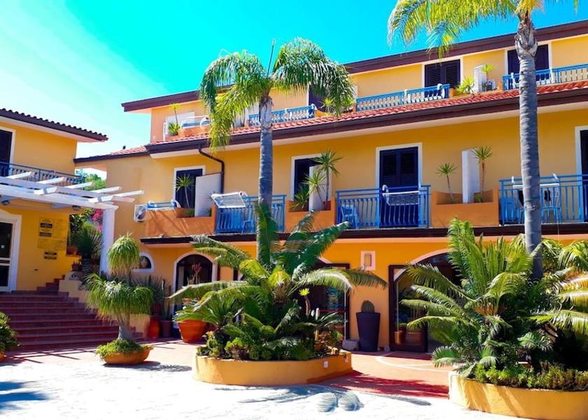 Calabria Ricadi Exterior Detail