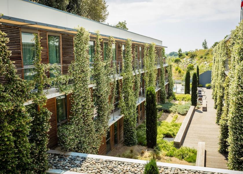 Occitanie Montpellier Courtyard