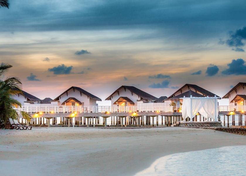 MV Maldives Exterior