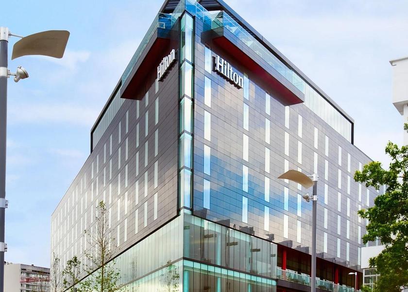 England Wembley Hotel Exterior