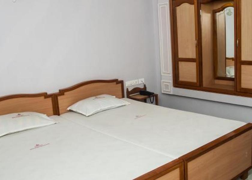 Tamil Nadu Kanyakumari Deluxe A/C Three Bedded Room