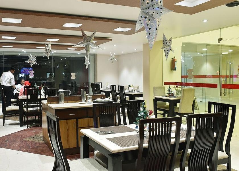 Uttar Pradesh Varanasi Dining Area