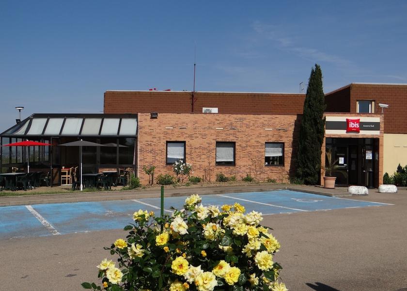 Bourgogne-Franche-Comte Venoy Facade