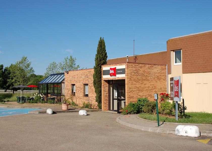 Bourgogne-Franche-Comte Venoy Facade