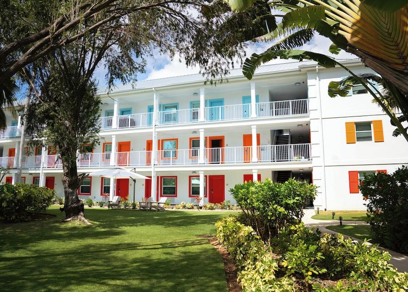  Seven Mile Beach Exterior