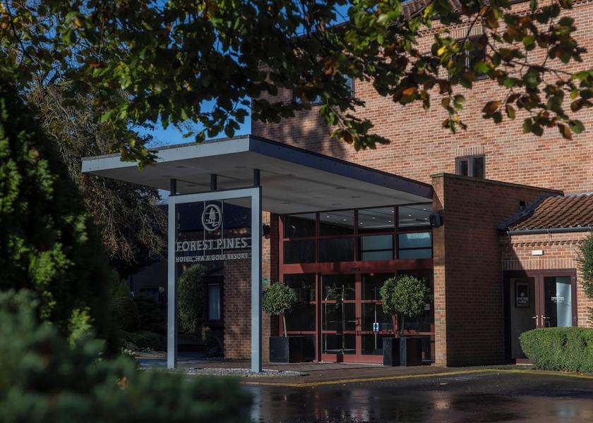 England Brigg Facade