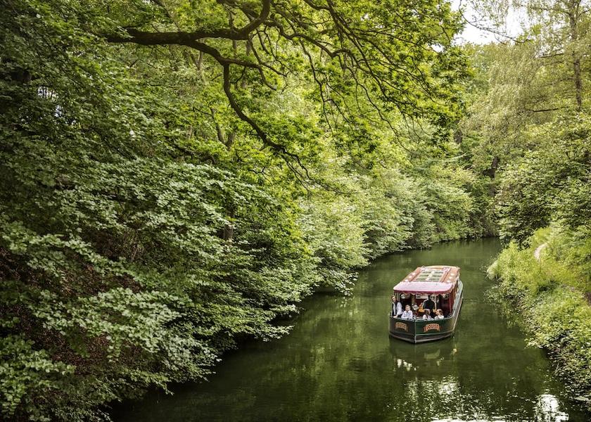 England Hook Property Grounds