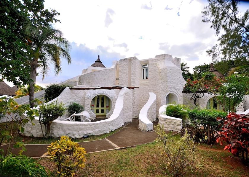  Trou aux Biches Exterior Detail