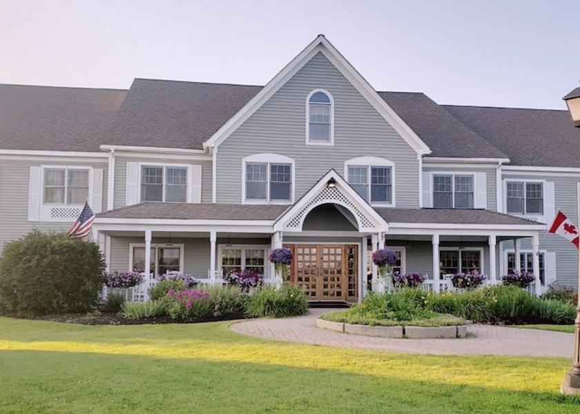 Maine Bangor Front of property
