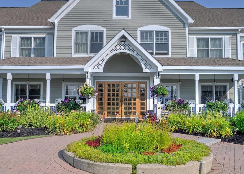 Maine Bangor Front of property