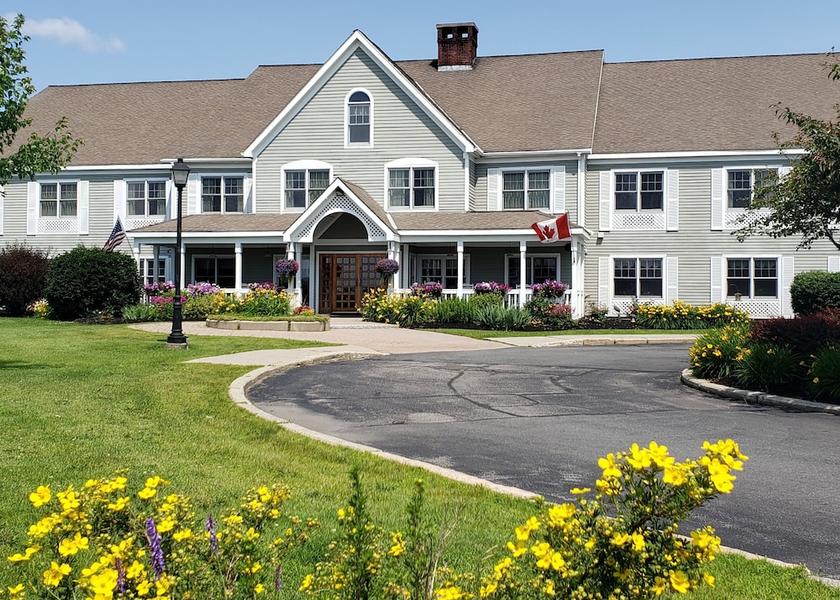 Maine Bangor Front of property