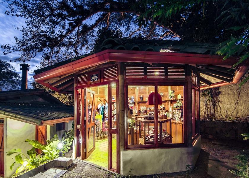 Alajuela Santa Barbara de Heredia Gift Shop