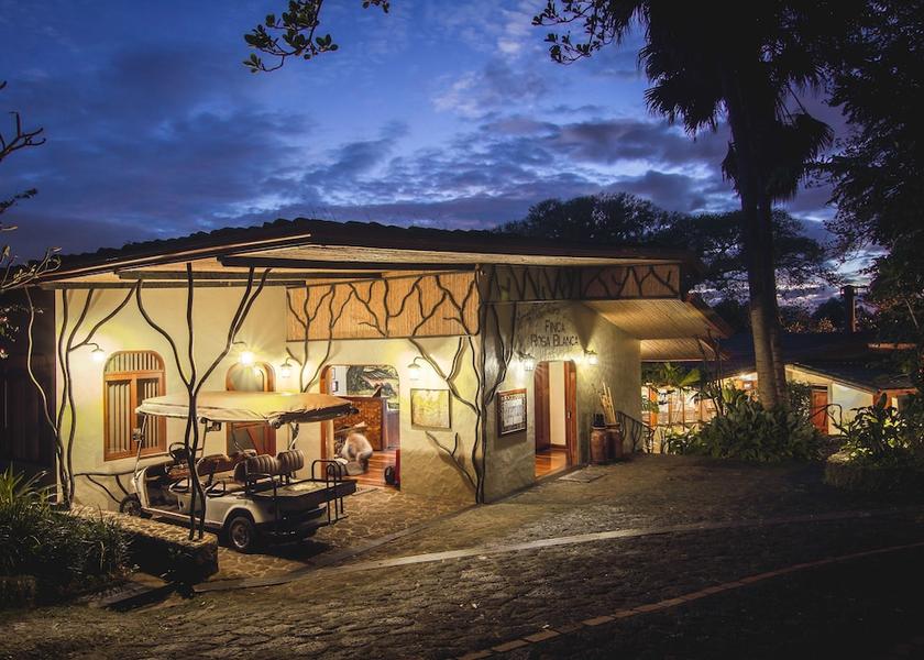 Alajuela Santa Barbara de Heredia Lobby