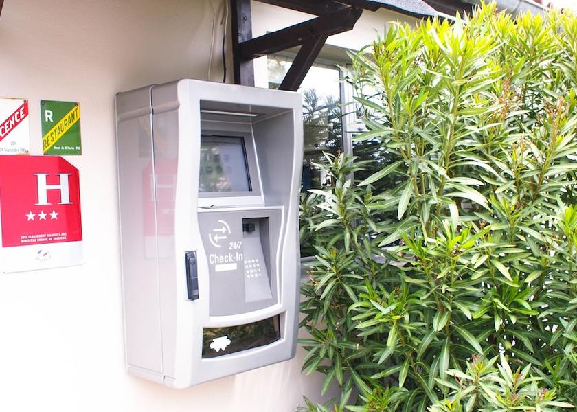 Nouvelle-Aquitaine La Rochelle Check-in/check-out kiosk