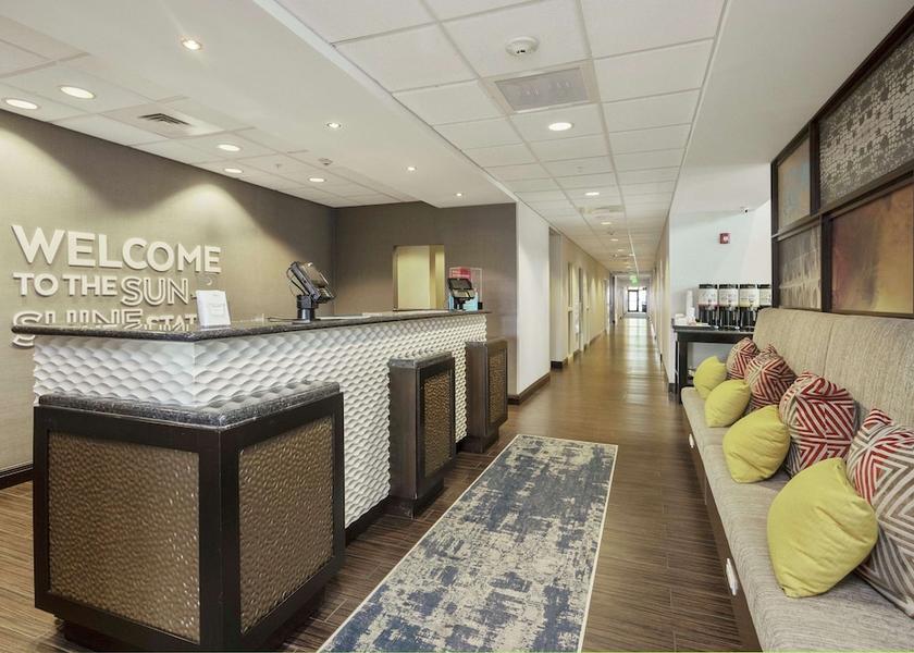 Florida Apopka Lobby