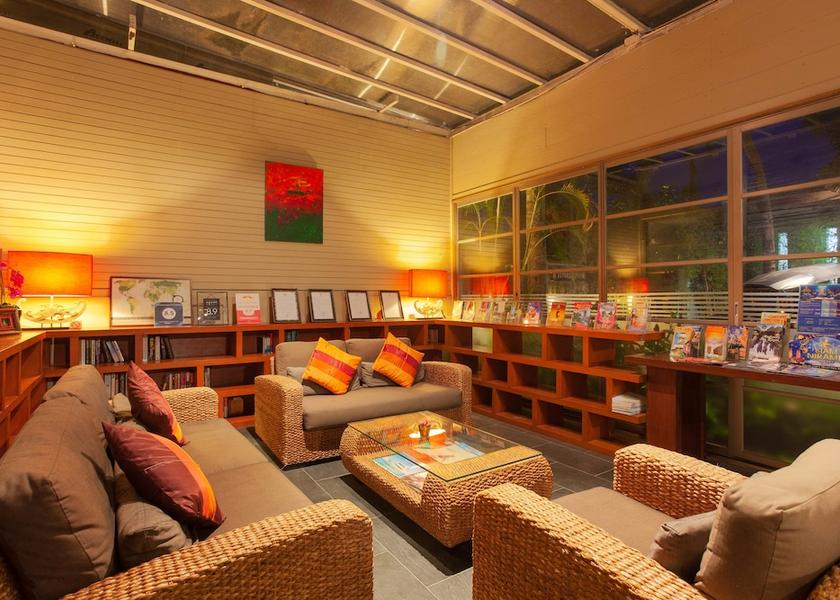 Phuket Choeng Thale Lobby