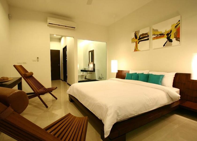 Phuket Choeng Thale Room