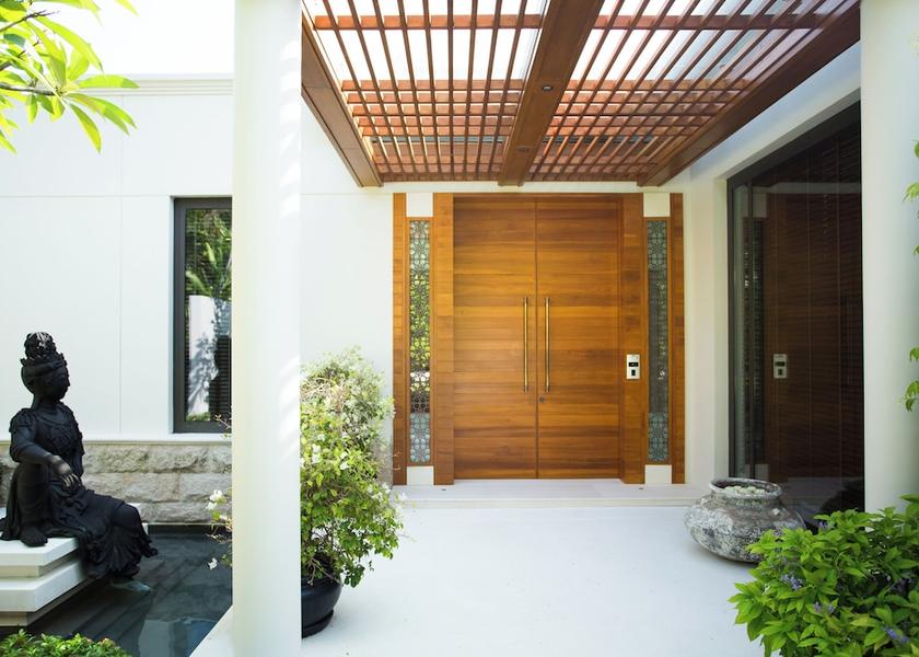 Phuket Province Choeng Thale Interior entrance