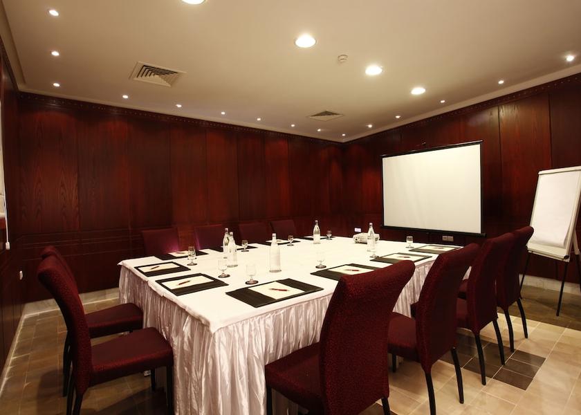  Tunis Meeting Room