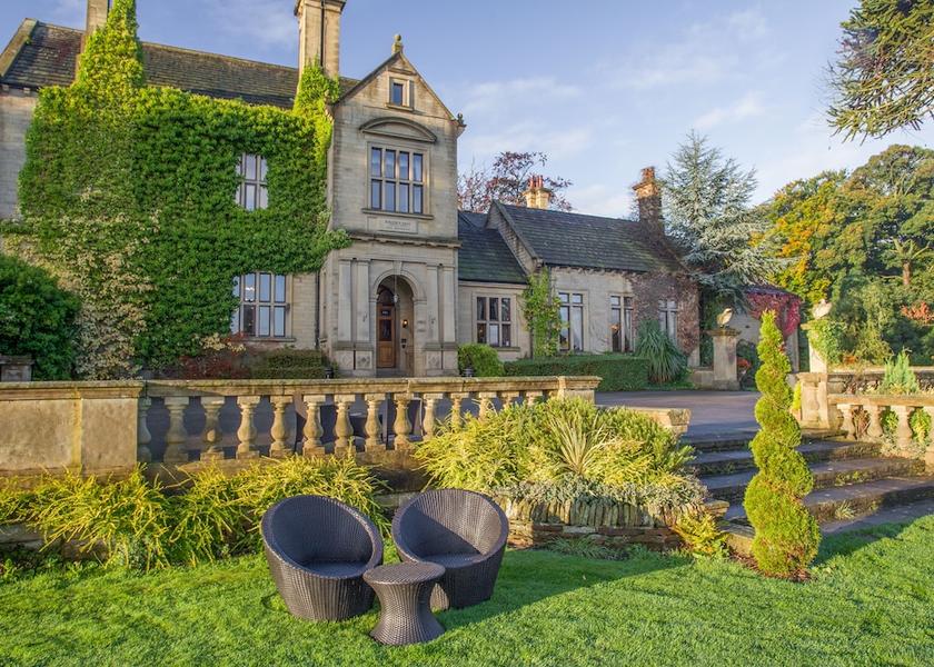 England Huddersfield Facade