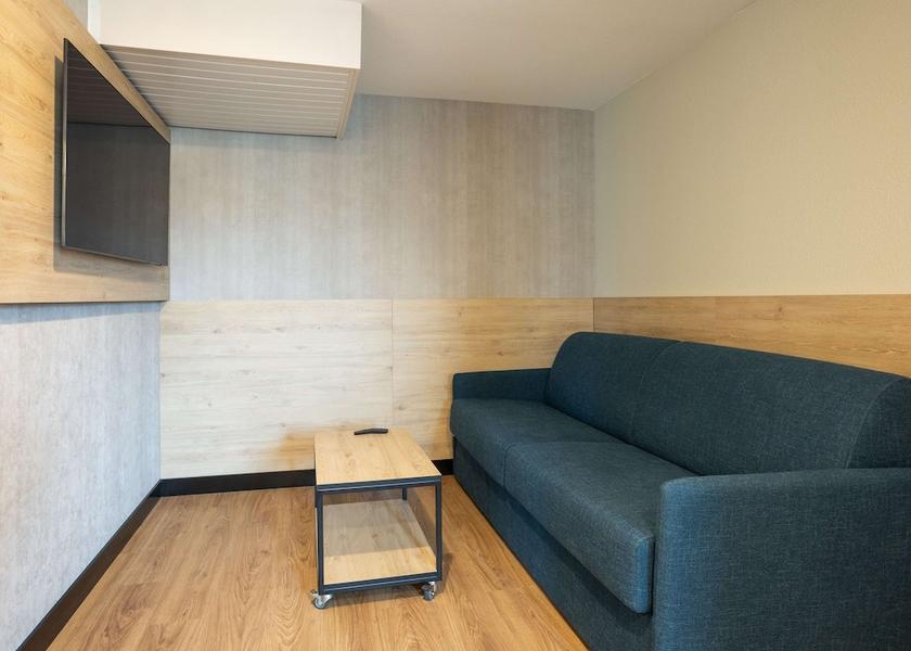 Nouvelle-Aquitaine Champniers Room