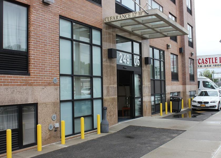 New York Bellerose Entrance
