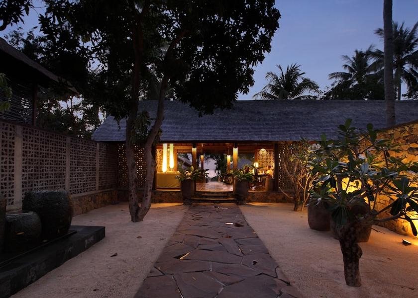  Senggigi Check-in/check-out kiosk