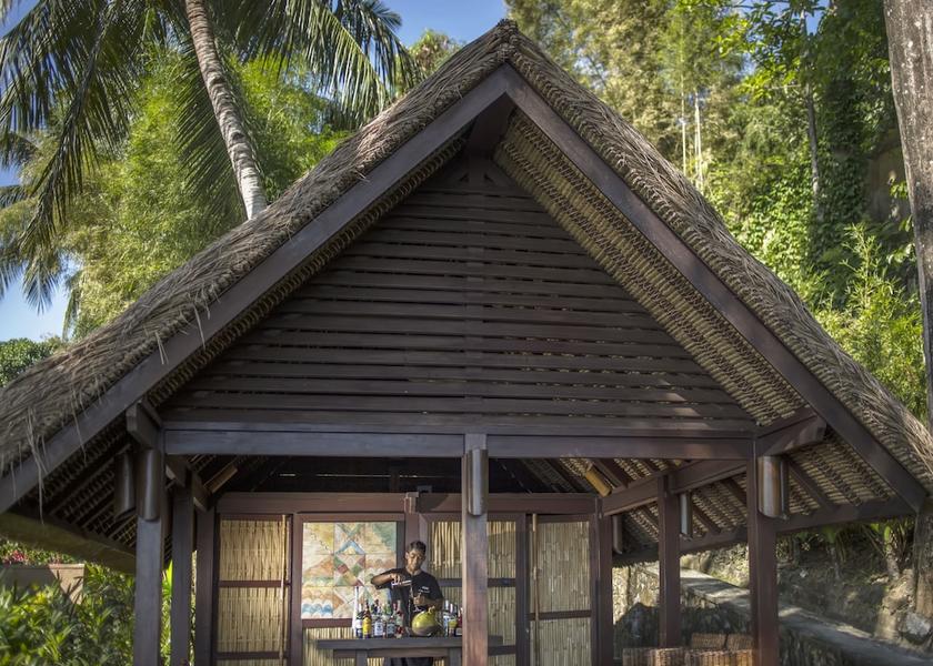  Senggigi Bar (on property)